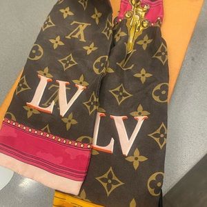 Louis Vuitton brown pink summer trunk scarf/wrap